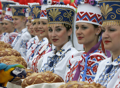 rushnyk, women, bread
